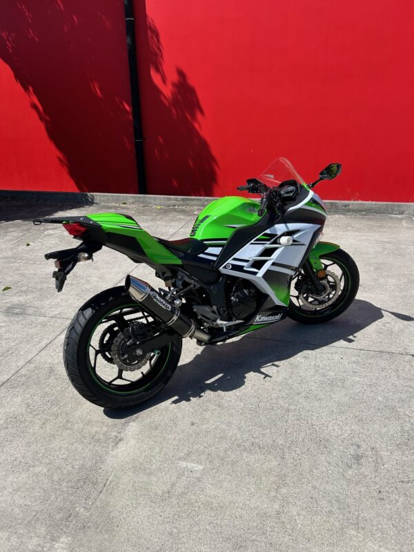 KAWASAKI NINJA 300 - Image 10