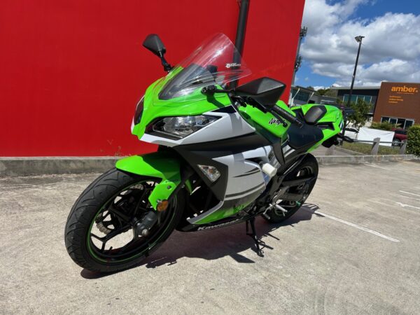 KAWASAKI NINJA 300 - Image 7
