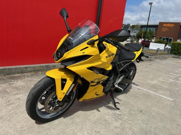 SUZUKI GSX-8R - Image 8