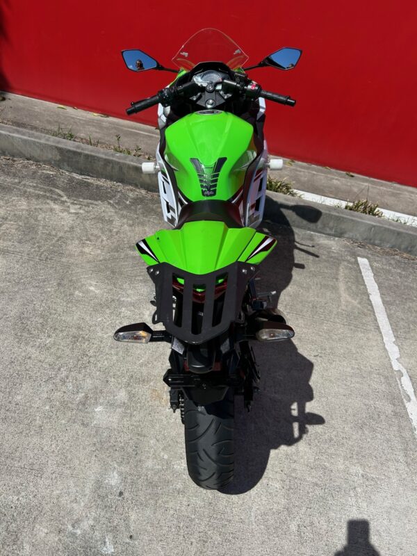 KAWASAKI NINJA 300 - Image 9