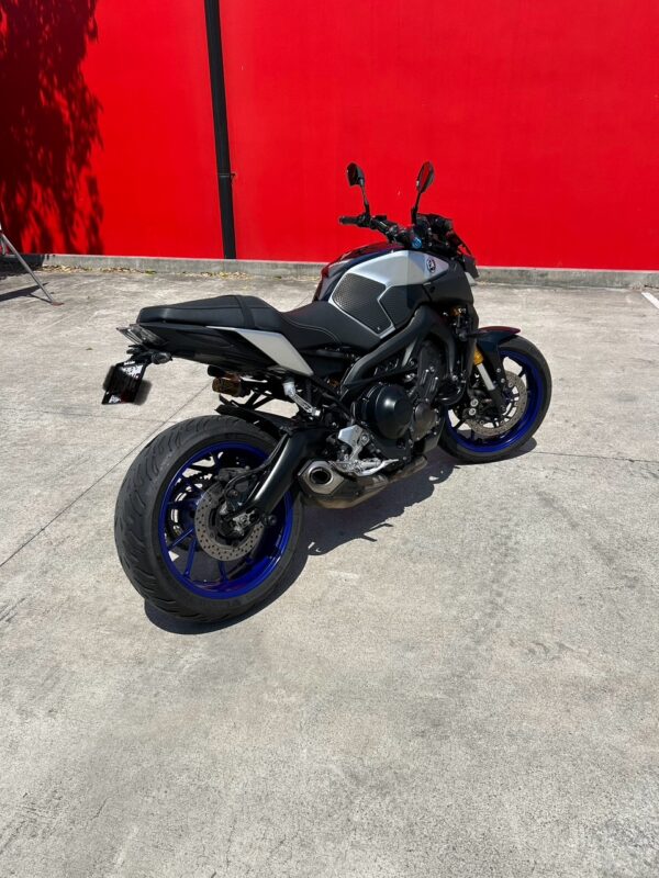 YAMAHA MT09SP - Image 10