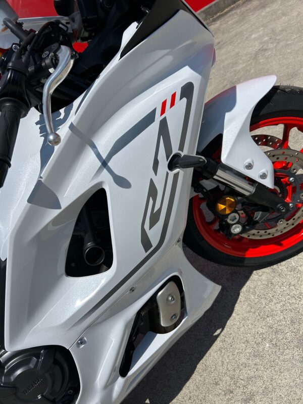 YAMAHA YZF-R7LA - Image 12