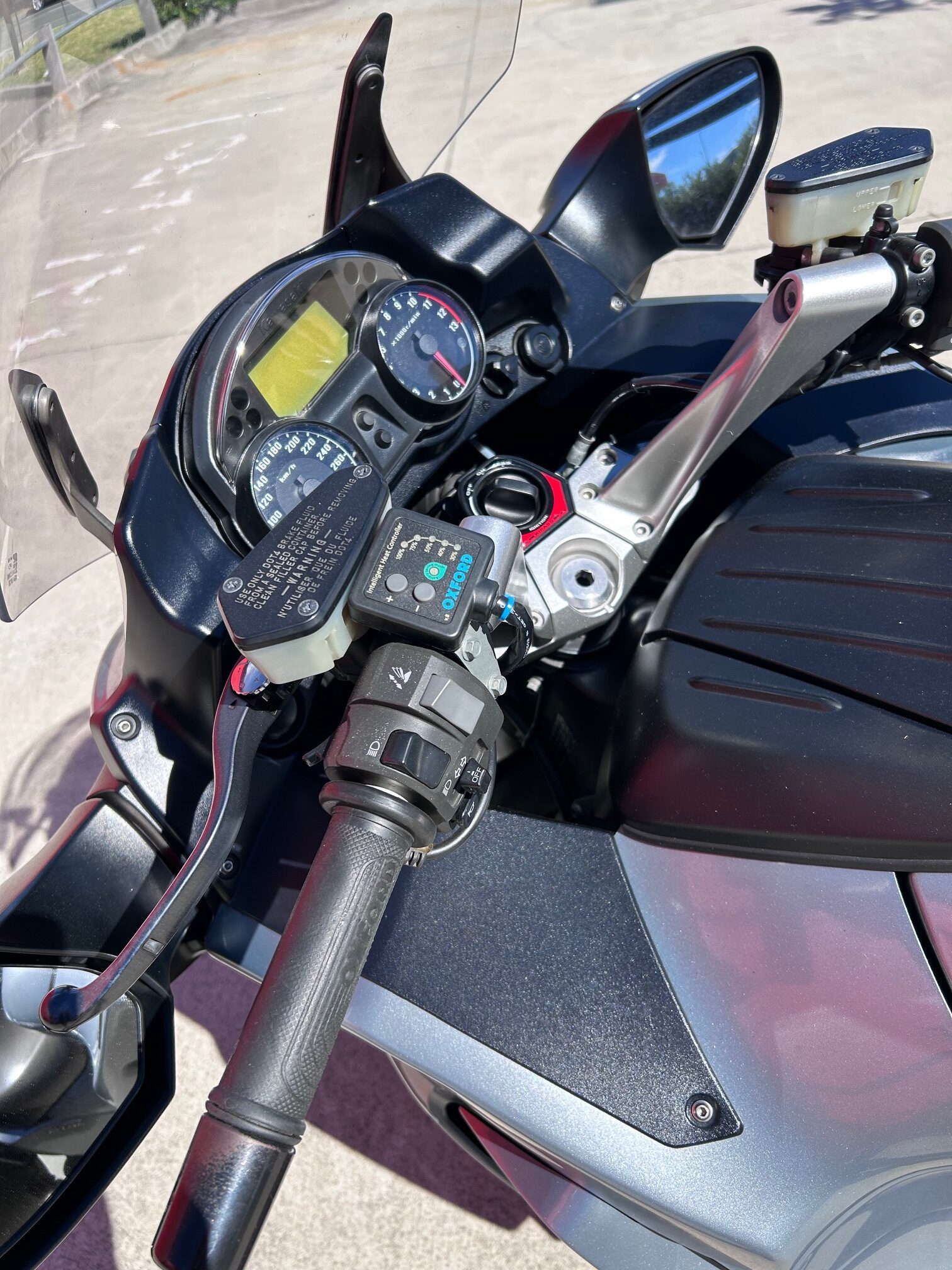 KAWASAKI 1400GTR ABS - Image 12